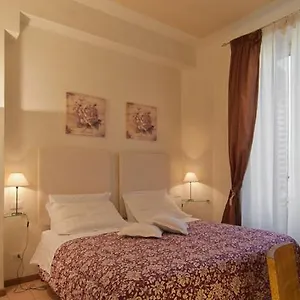 Bed & Bed Peterson 2* Florencia